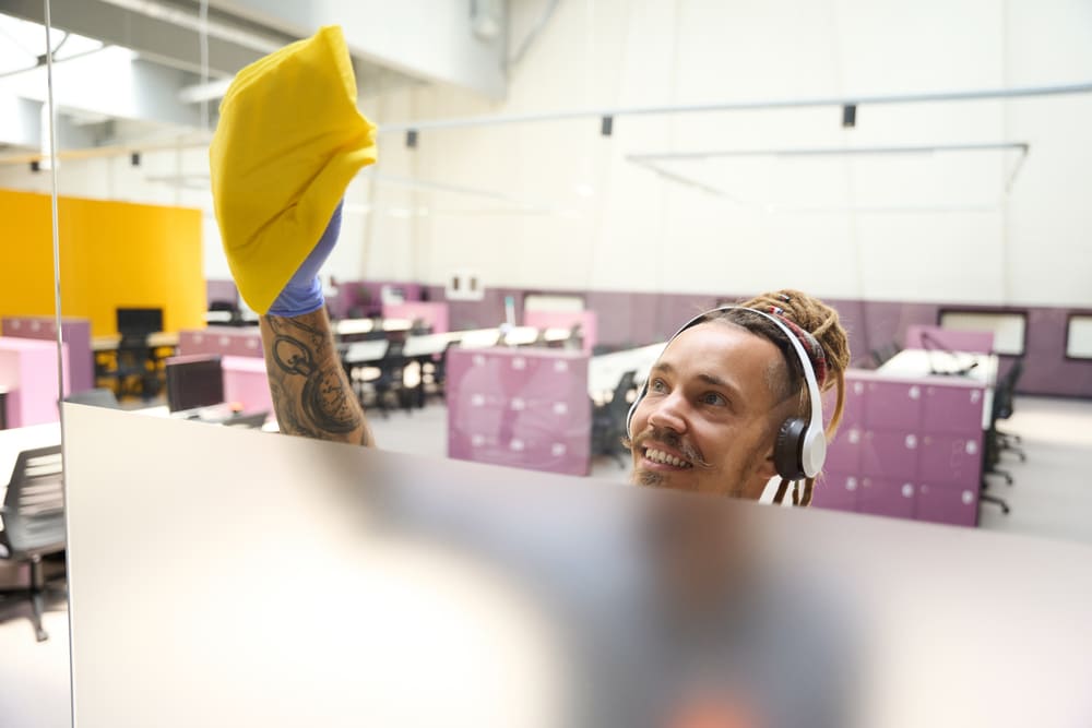 Desinfección de oficinas en Colombia Desinfección de oficinas en Colombia