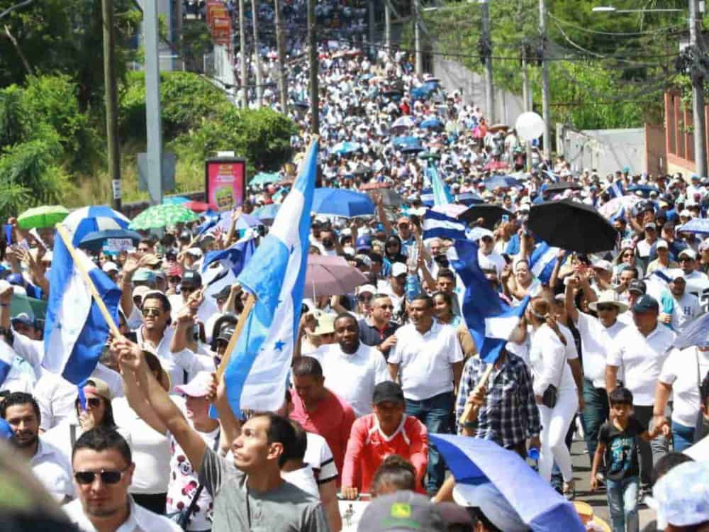 Caminata de Iglesias en Honduras