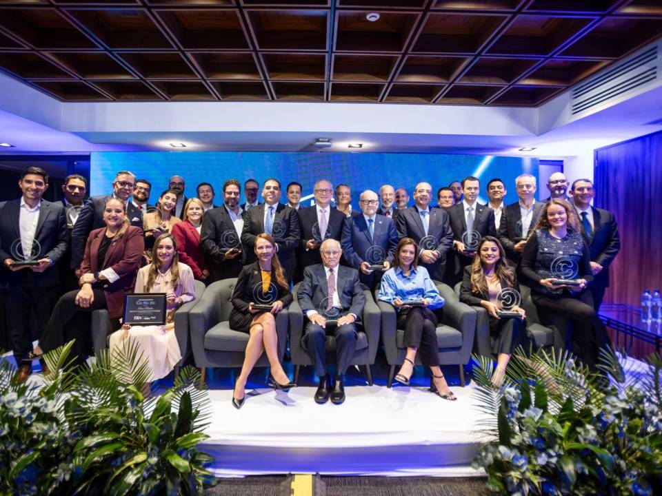 La Cumbre Empresarial Confianza 2025 ficohsa