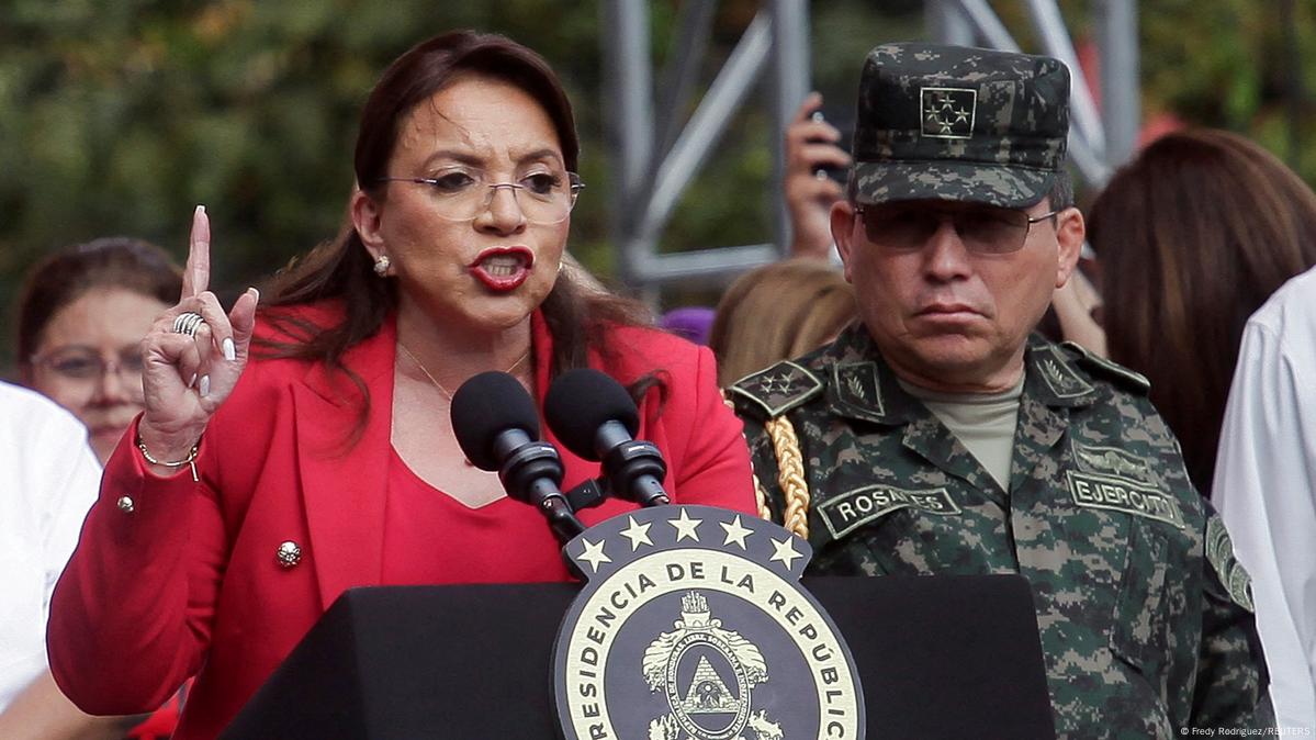 Xiomara Castro and Juan Orlando Hernández
