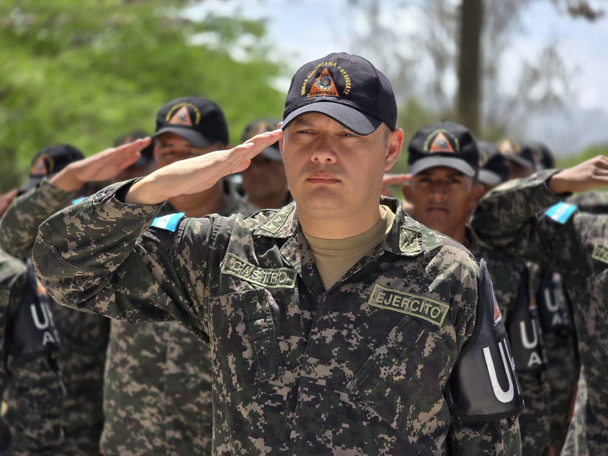 Aumentos salariales a generales hondureños