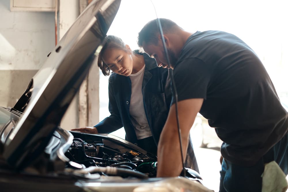 mantenimiento preventivo para cuidar un carro usado