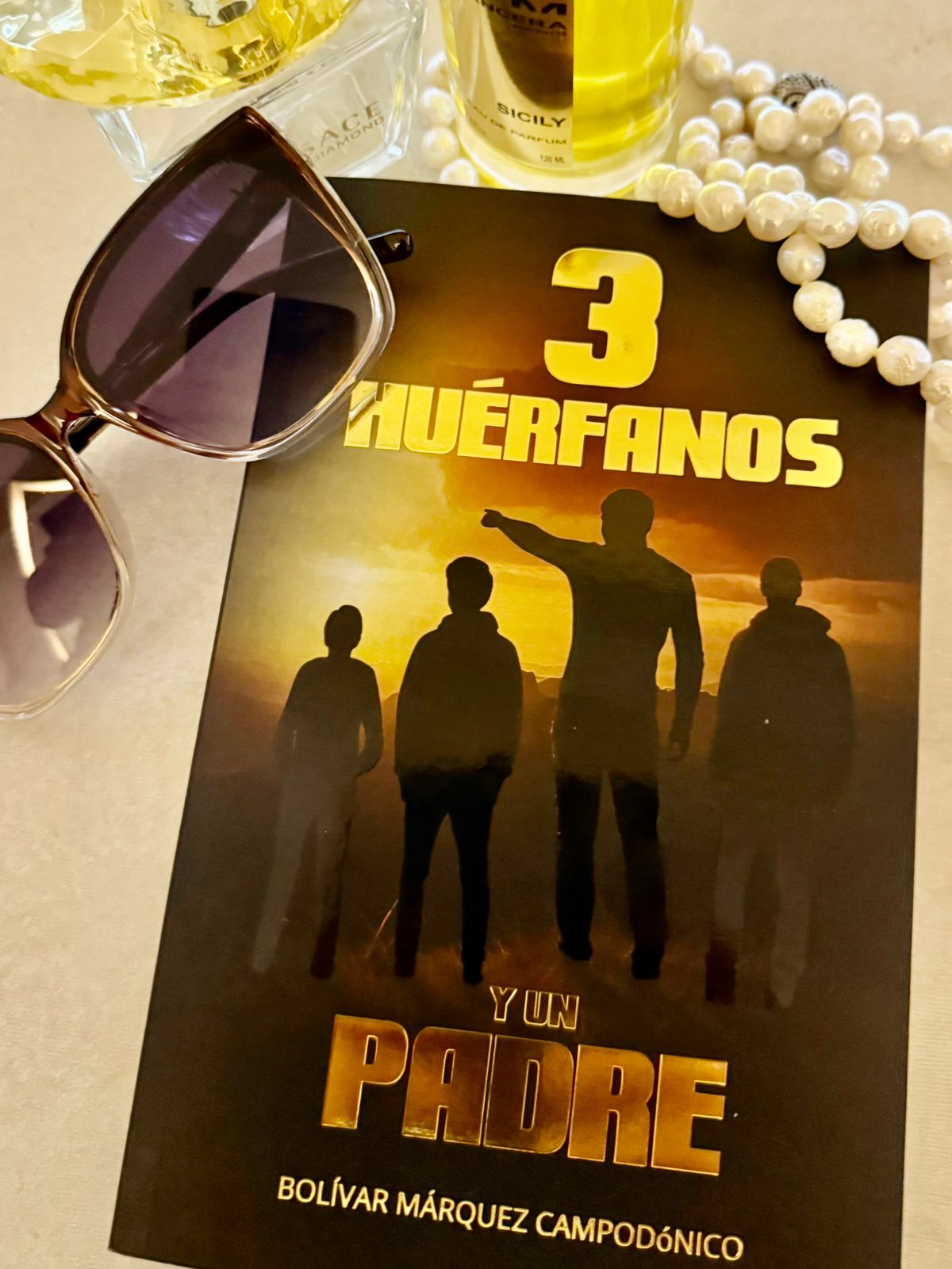 Novela Tres Huérfanos y un Padre