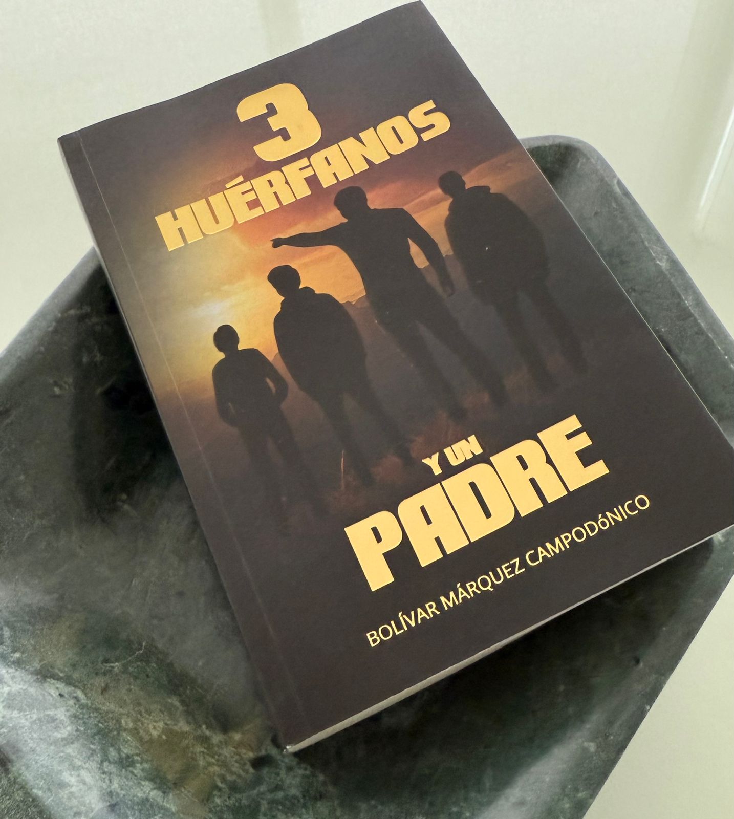 Tres Huérfanos y un Padre: cuando el dolor y la esperanza caminan juntos