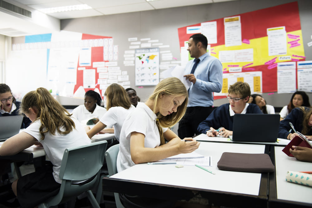 Limpieza adecuada en colegios: clave para una buena higiene escolar